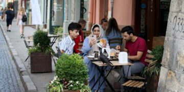 Руководство туристической отрасли нашей страны объяснило, почему Украина стала таким популярным туристическим направлением  