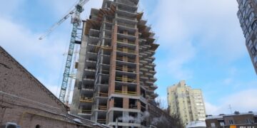 Строительство новой многоэтажки в центре Киева будет продолжено 