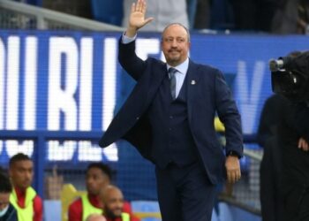 Евертон уволил звездного тренера, в котором играет наш соотечественник 