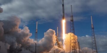 На земной орбите появиться новая партия спутников Starlink от SpaceX   