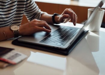 В Великобритании некоторые компании тестируют 4-х дневную рабочую неделю 