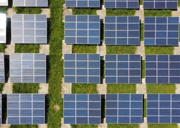 С бюджета Украины нужно выделить Ахметову 2,7 миллиарда по “зеленому тарифу”