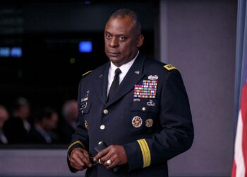 РФ не сможет получить преимущество в небе – министр обороны США