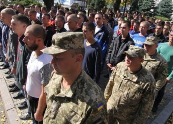 Киев обязывает мужчин явиться в ТЦК в течение 10 дней.