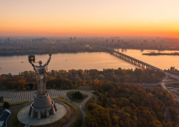 Київ відзначився першою повітряною тривогою за 2 тижні: деталі та реакція