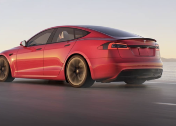 Мирна угода: Tesla розв’язала справу про смерть інженера Apple на Model X