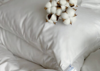 Подушка 70 на 70 Muehldorfer Premium