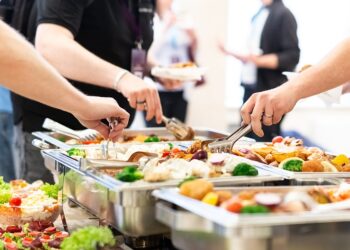 Доставка обедов в офис: удобство и экономия времени